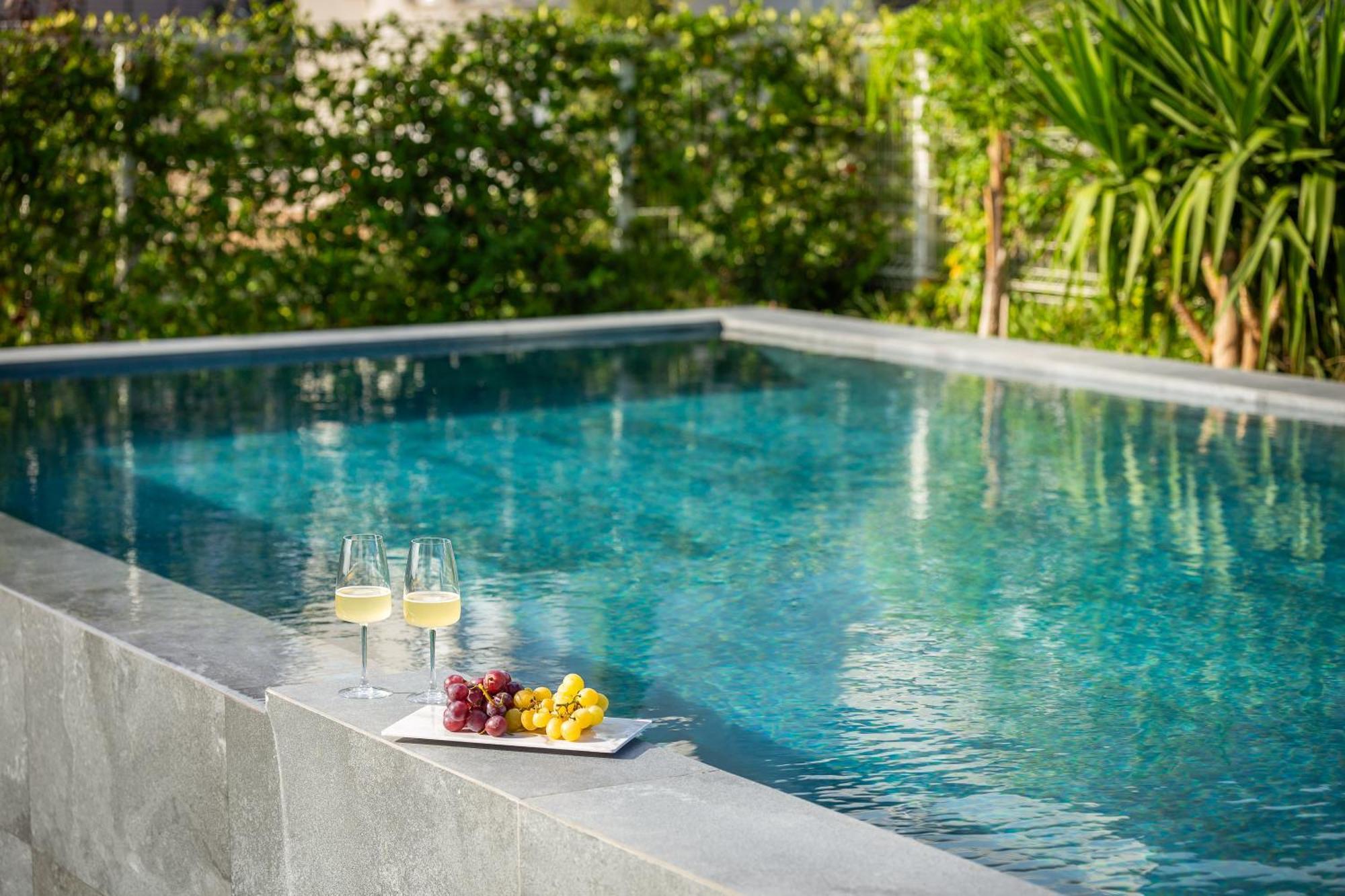 New Luxury Apartment With Private Heated Pool And Amazing Terrace With Seaview Сплит Екстериор снимка