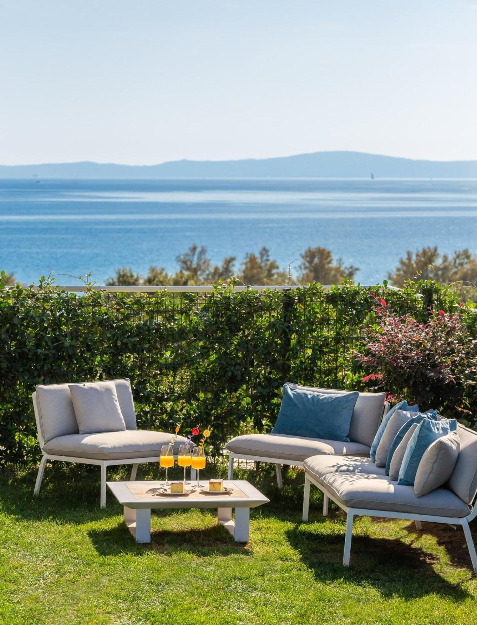 New Luxury Apartment With Private Heated Pool And Amazing Terrace With Seaview Сплит Екстериор снимка