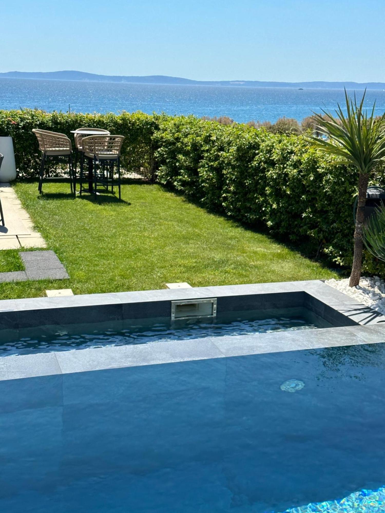 New Luxury Apartment With Private Heated Pool And Amazing Terrace With Seaview Сплит Екстериор снимка